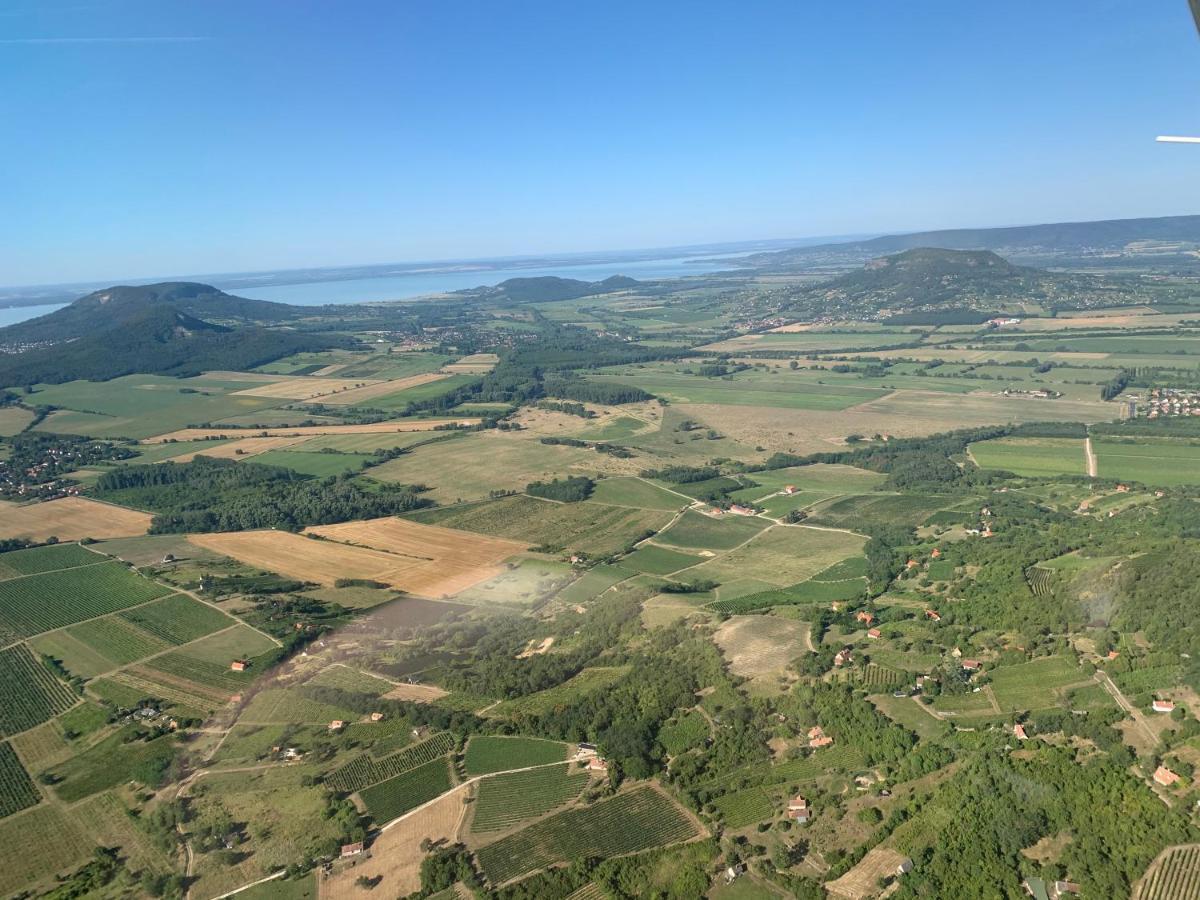 Topart Apartman I Balatonfenyves Exterior foto